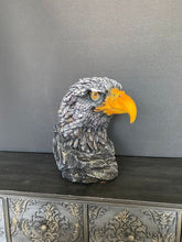 Load image into Gallery viewer, King of birds- American eagle sculpture
