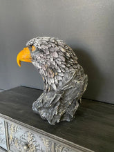 Load image into Gallery viewer, King of birds- American eagle sculpture
