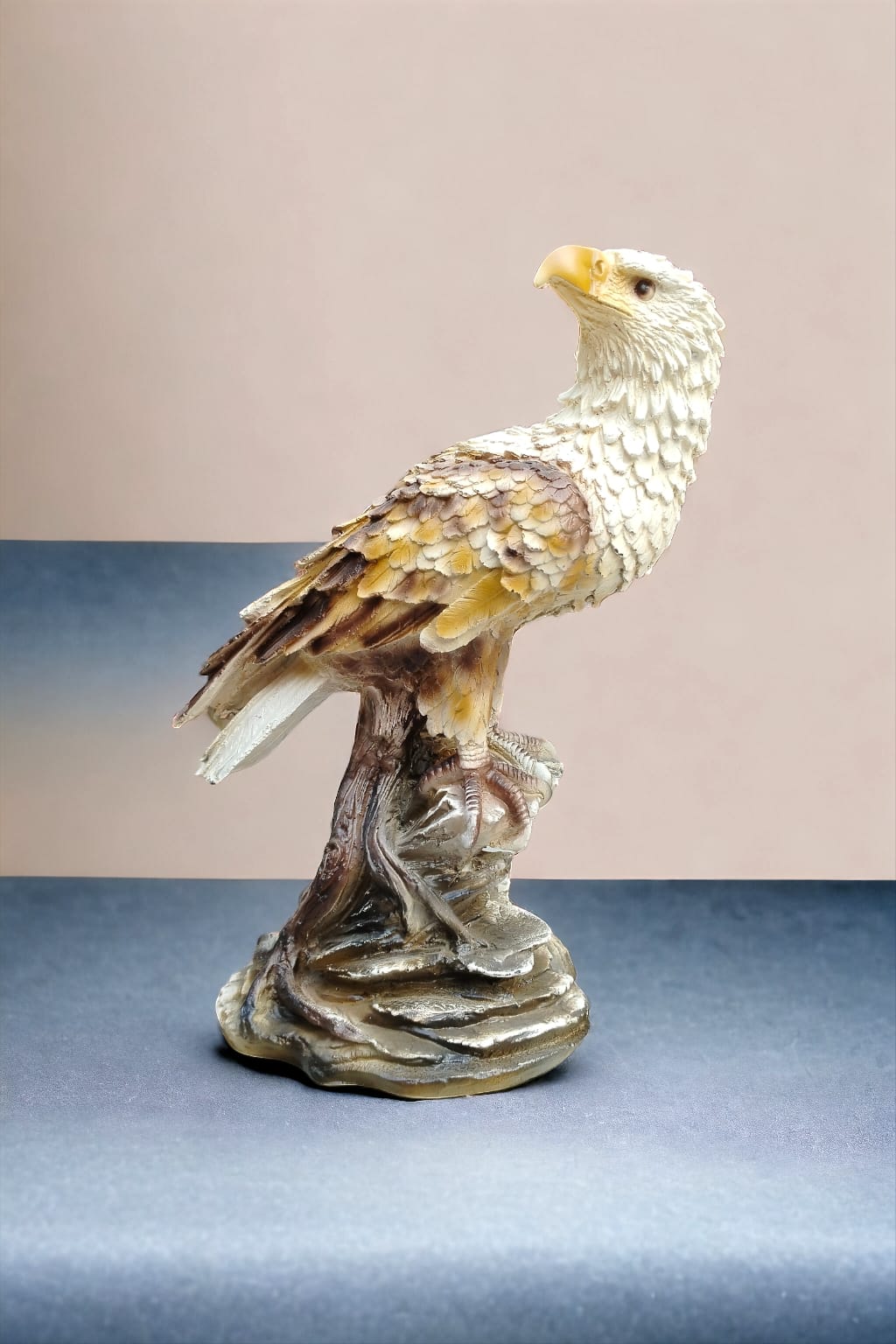 Majestic Eagle Perched on Rock – Detailed Wildlife Sculpture