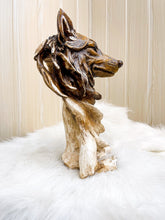 Load image into Gallery viewer, Wildlife - Wolf head resin sculpture - Alchemy of Decor
